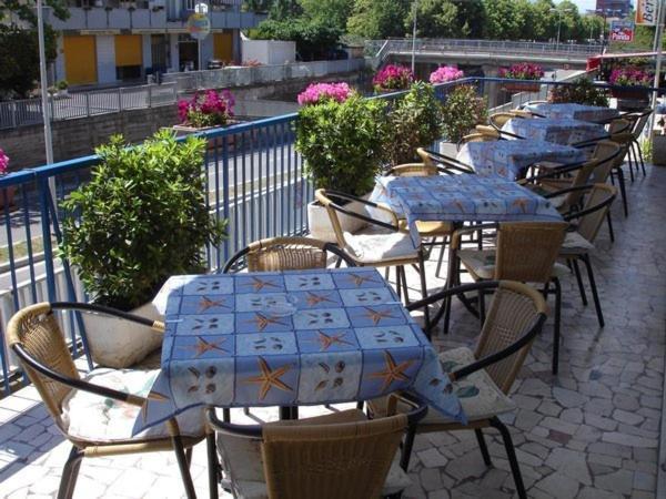 Hotel Madrid Rimini Exterior foto